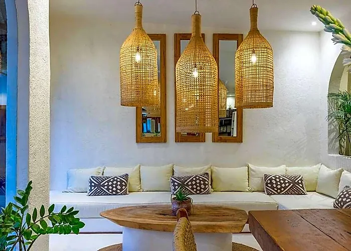 Marbella By The Agent Otel 5*